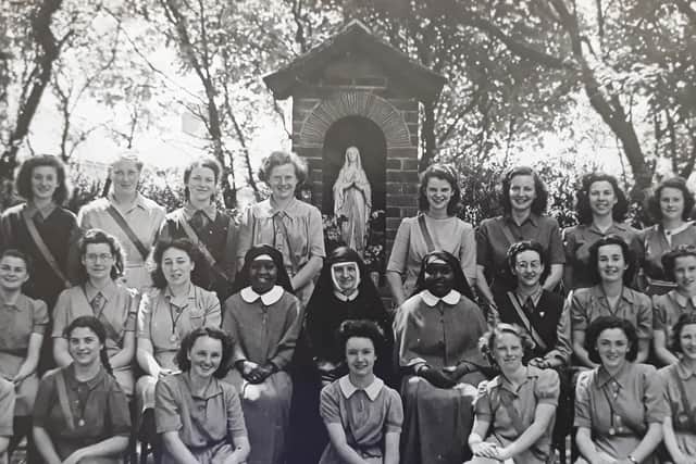 Layton Hill Handmaids of the Holy Child Jesus visit in August 1946. Photo: SHCJ European Province Archives