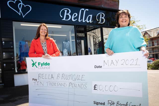 Fylde Council leader Coun Karen Buckley presents the grant money to Bella B owner Alisha Rayson