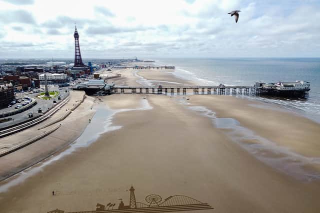 To mark the big day, a 70m etching of the town’s skyline – including the Tower, Central Pier’s big wheel, and the Big One – was raked into the sand on the beach