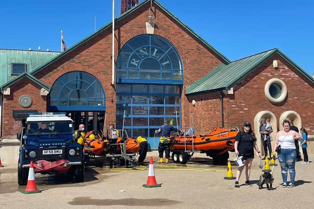 Lifeboat crews after the rescue near Comedy Carpet - RNLI Blackpool
@RNLIBlackpool