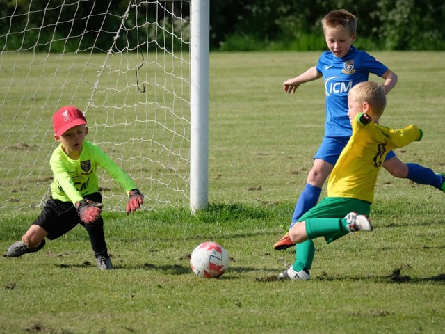 The U7s of St Annes Yellows and Kirkham Junior Fire met at the weekend