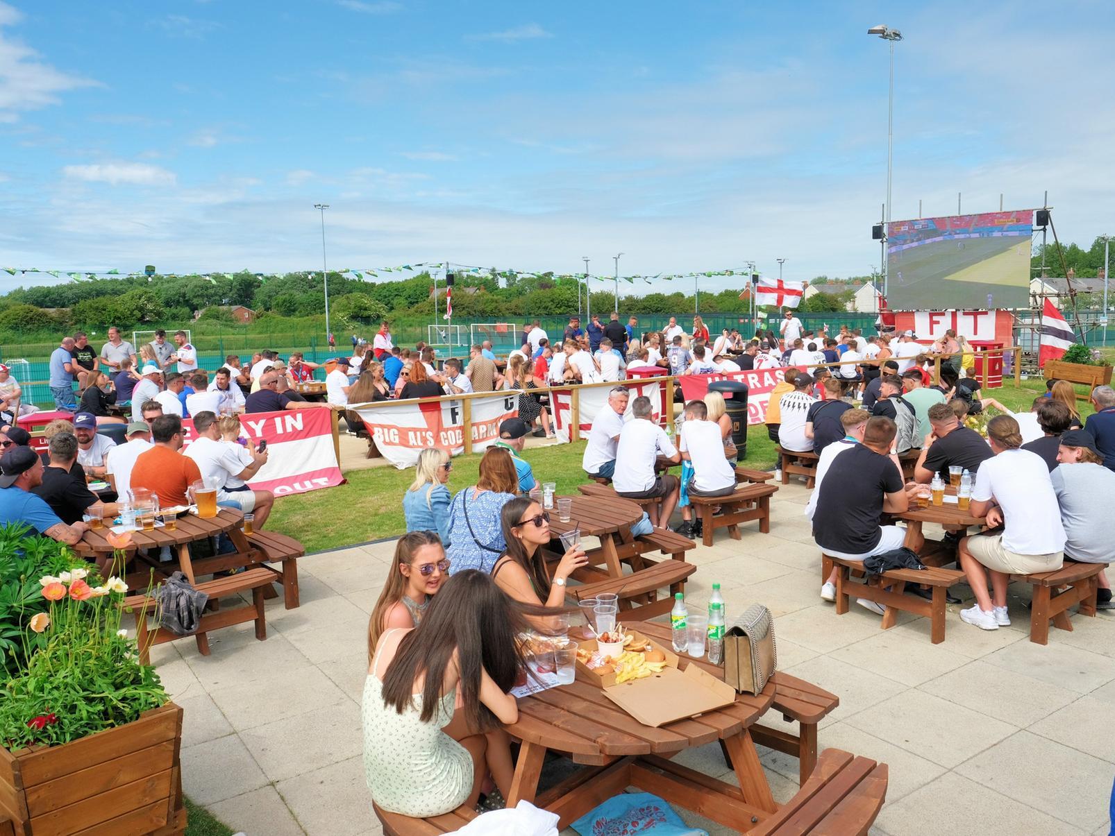 Euro 2020 Poolfoot Farm : Can you spot yourself as fans ...
