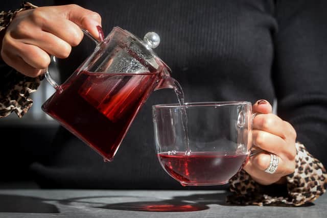 It offers coffee and cakes as well as exotic teas from around the world
