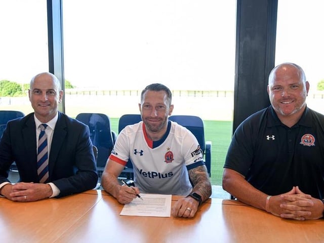 Stephen Dobbie signs for AFC Fylde Picture: AFC Fylde