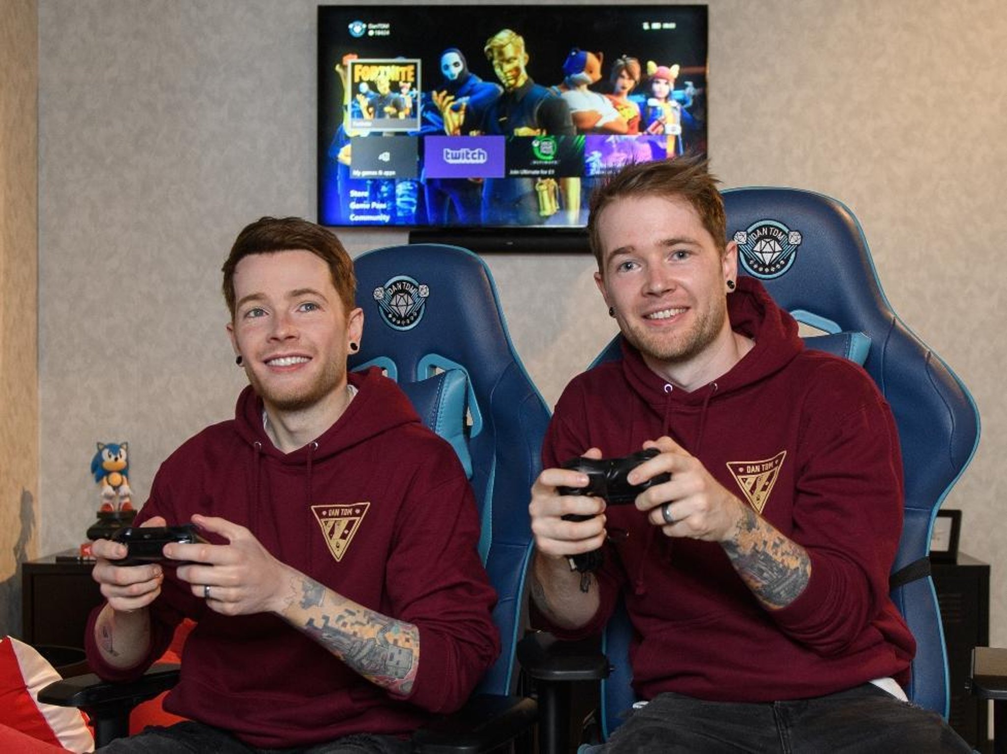 Youtube Star Dantdm Unveils His Waxwork At Madame Tussauds Blackpool Blackpool Gazette - roblox 4 dantdm