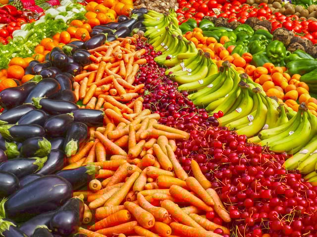 The Too Good To Go app works by letting you know which local cafes, restaurants, shops and supermarkets are set to throw away unsold food each day. (Photo by Pixabay)