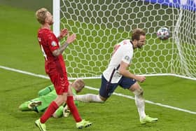 Harry Kane scores England's winning goal
