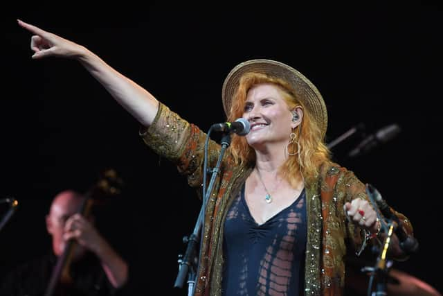 Eddi Reader guest stars alongside Jools Holland at Wonderhall