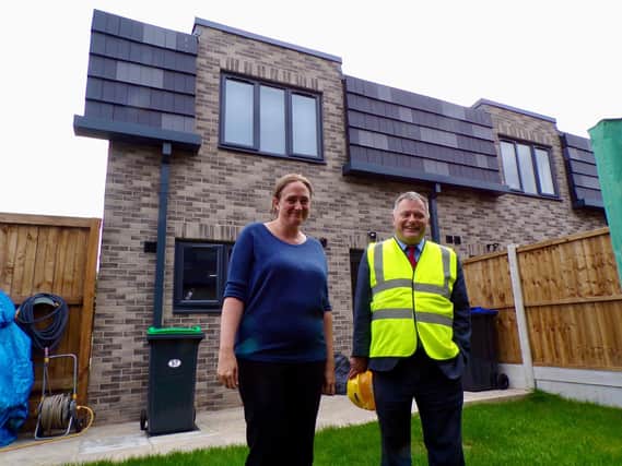 Mike Amesbury with Angela Short at the Troutbeck Crescent housing development