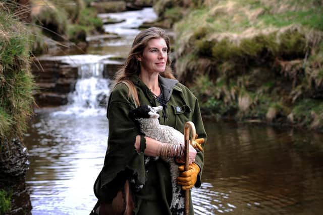Amanda Owen, TV's Yorkshire Shepherdess