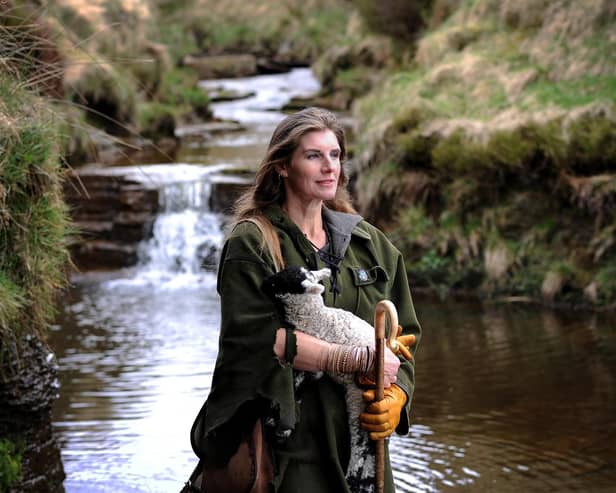 Amanda Owen, TV's Yorkshire Shepherdess