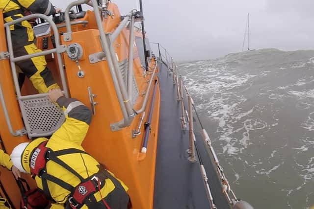 Lytham St Annes Lifeboat approaches the yacht (Credit: Lytham St Annes RNLI / Ben McGarry)