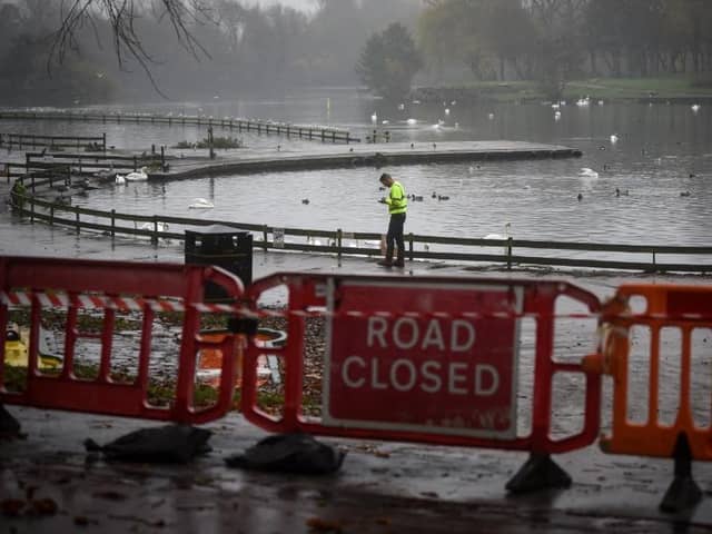 Stanley Park lake remains closed