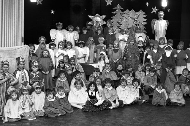RETRO 1979 Castle Hill CP School Hindley Nativity line up