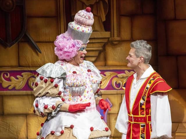 Phil Walker in the Robin Hood panto in Nottingham with Matthew Kelly as the Dame