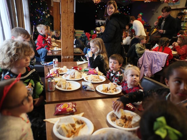Winkle Club's Children's Christmas procession/party in Hastings Old Town. Photo by Roberts Photographic. SUS-211213-070208001