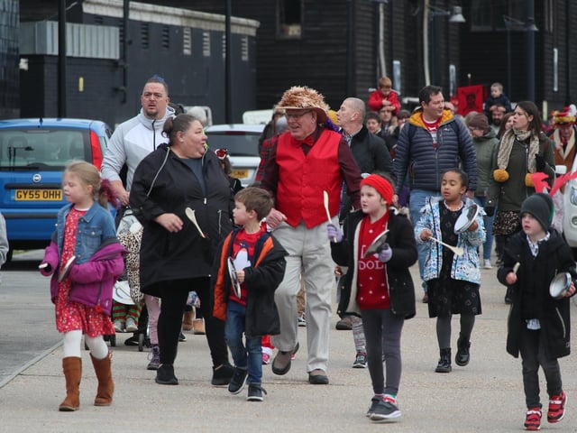 Winkle Club's Children's Christmas procession/party in Hastings Old Town. Photo by Roberts Photographic. SUS-211213-070338001