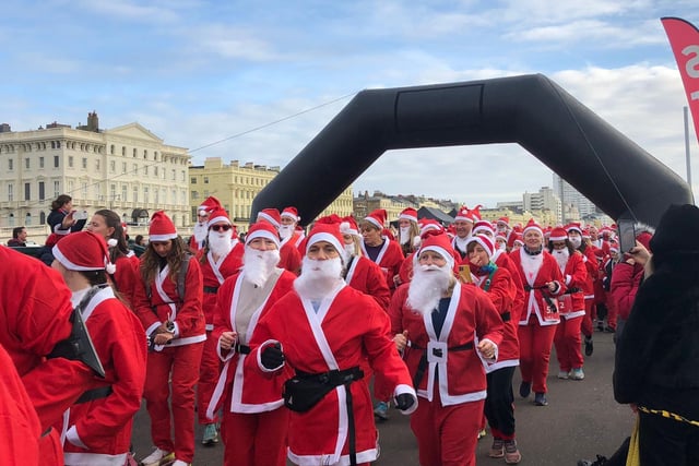 The 2021 Santa Dash begins on Hove seafront