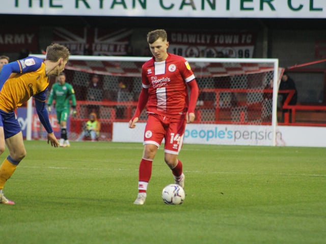 Mostly quiet but a couple of decent runs through midfield. Scuffed half chance on edge of the box. Was one of the brighter players before stretched off after taking tasty blow to head by the ball early in second half.