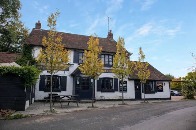 Lambs Green Road, Horsham SUS-220314-100040003
