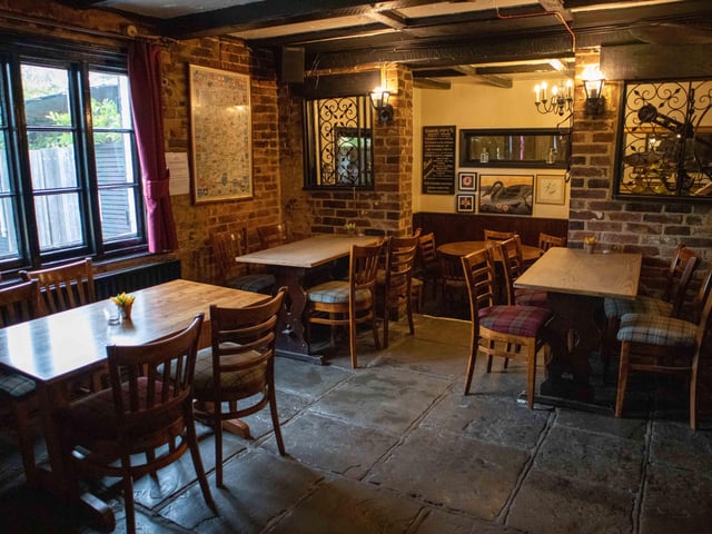 Lambs Green Road, Horsham SUS-220314-100234003