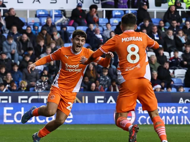The Seasiders took on Reading at the Select Car Leasing Stadium.