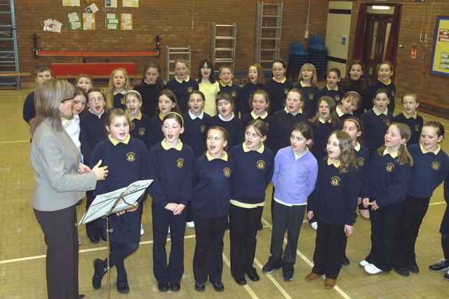 Music teacher Susan Bell coaches the pupils of New Silksworth School for the City Sings competition in 2007.
