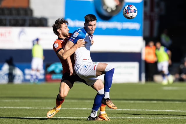 Blackburn Rovers' George Hirst competing with Luton Town's Tom Lockyer (left) 

The EFL Sky Bet Championship - Luton Town v Blackburn Rovers - Saturday 17th September 2022 - Kenilworth Road - Luton