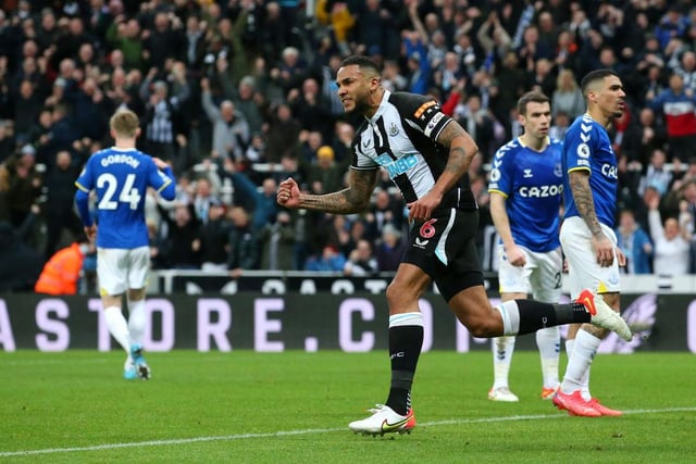 After being the unfortunate scorer of Everton’s goal on Tuesday, Lascelles bounced back very well and alongside Trippier and Schar looked very accomplished in dealing with everything thrown his way.