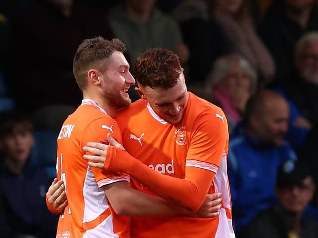 Elliot Embleton has left Blackpool for a second time. He’s dropped down a division to join Carlisle United. 