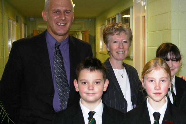 Gordon Marsden, Elizabeth Warner and pupils at St Georges High School in 2007