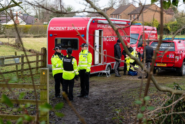 SGI start their specialist underwater search for Nicola Bulley on the River Wyre. Picture by Kelvin Stuttard/Lancashire Post