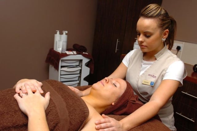 Inside Spa in Nelson has a rating of 4.6 out of 5 stars from 205 Google reviews. Telephone 01282 661735 for info