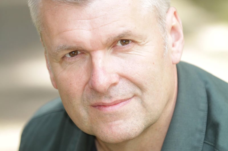 Phil Corbitt  has been cast as Bill Austin in the new touring production of Mamma Mia!