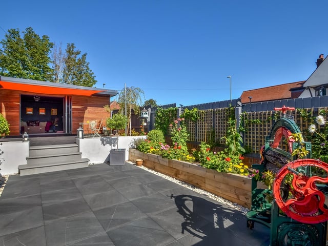 This is Rathgar. A four bedroom home in Portsdown Hill Road, Bedhampton, that is on sale for £1.19m. It is listed by Fine and Country.