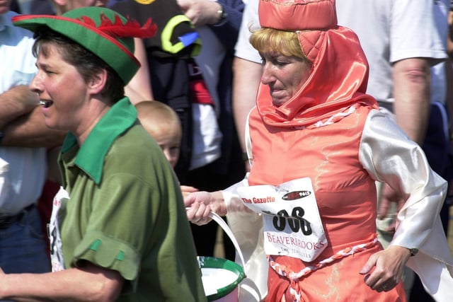 The fun run's very own Maid Marion and Robin Hood, 2000
