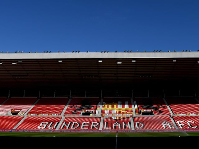 South Shields have completed the signing of 20-year-old right-back Jordan Hunter, with the youngster turning down a contract extension at Sunderland. (Various)