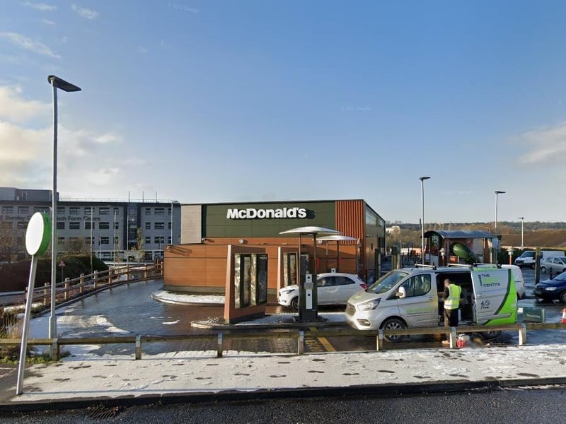 The drive thru on Princess Way has a rating of 3.4 out of 5 from 662 Google reviews