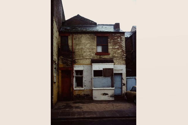 A derelict house at the rear of Bonny Street in 1978 - courtesy of the Herbert Ball Collection