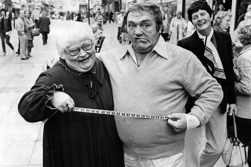 Twosome Les Dawson and Mo Moreland, the Mighty Atom of Roly Poly Fame, in October 1983