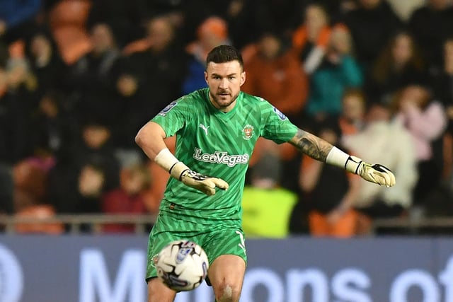 Richard O'Donnell should definitely be offered a new deal. The 35-year-old has been a great back-up keeper for the Seasiders, and has been impressive when he's received a first team opportunity.