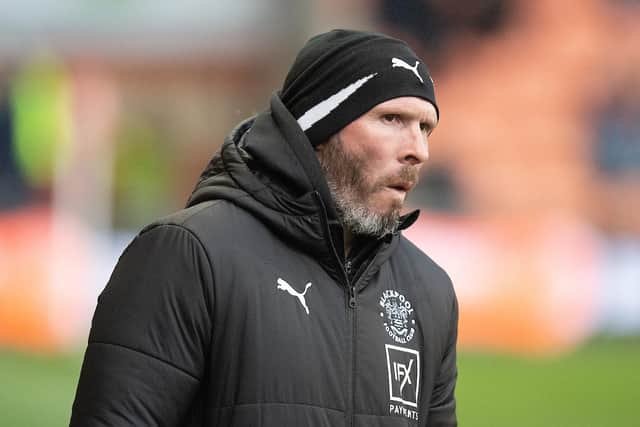 Michael Appleton's side resorted to training on a 4G pitch this week as a result of the cold snap