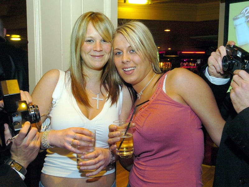 Jenna Swift (left) and Natalie Threlfall in 2005