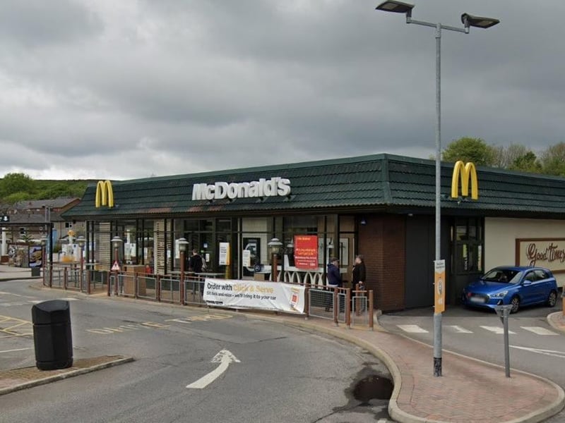 The drive thru on Blackburn Road has a rating of 3.8 out of 5 from 2,000 Google reviews