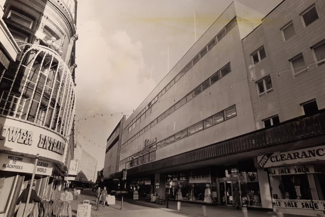 This is Binns where Primark stands now. It was a hugely popular store and replaced RHO Hills in 1978. It was part of the House of Fraser chain but closed in 1987