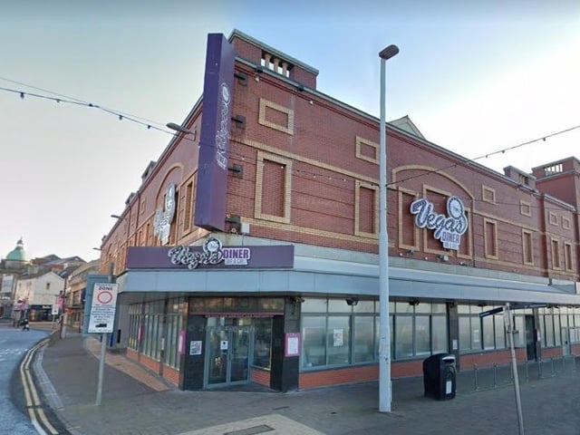 Viva Vegas Live | Restaurant/Cafe/Canteen | 60-64 Promenade, Blackpool FY1 4QU | Rated: 1 star | Inspected: December 22, 2021