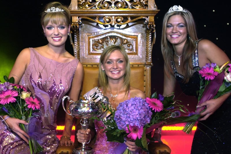 Miss Blackpool winner Lindsey Perry with Donna Fleetwood (right) 2nd and Natalie Earle 3rd in 2003