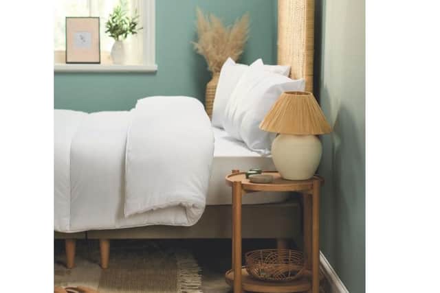Aldi launches anti-allergy bedding as hay fever fits.