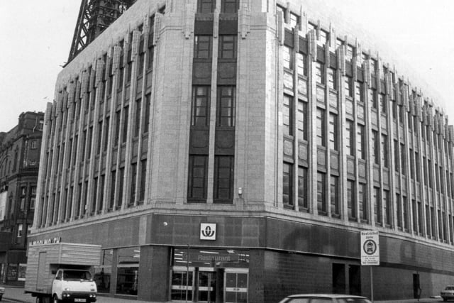 Another photo of the original Woolworths on the corner of the promenade