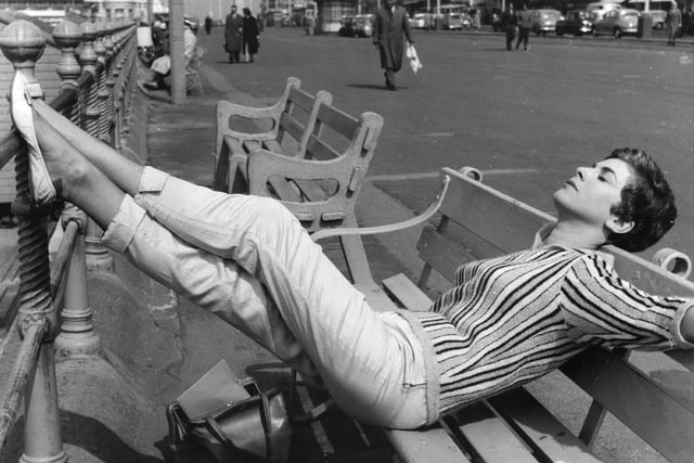 British actress Billie Whitelaw relaxing on the front at Blackpool where she was starring 'Progress In The Park'